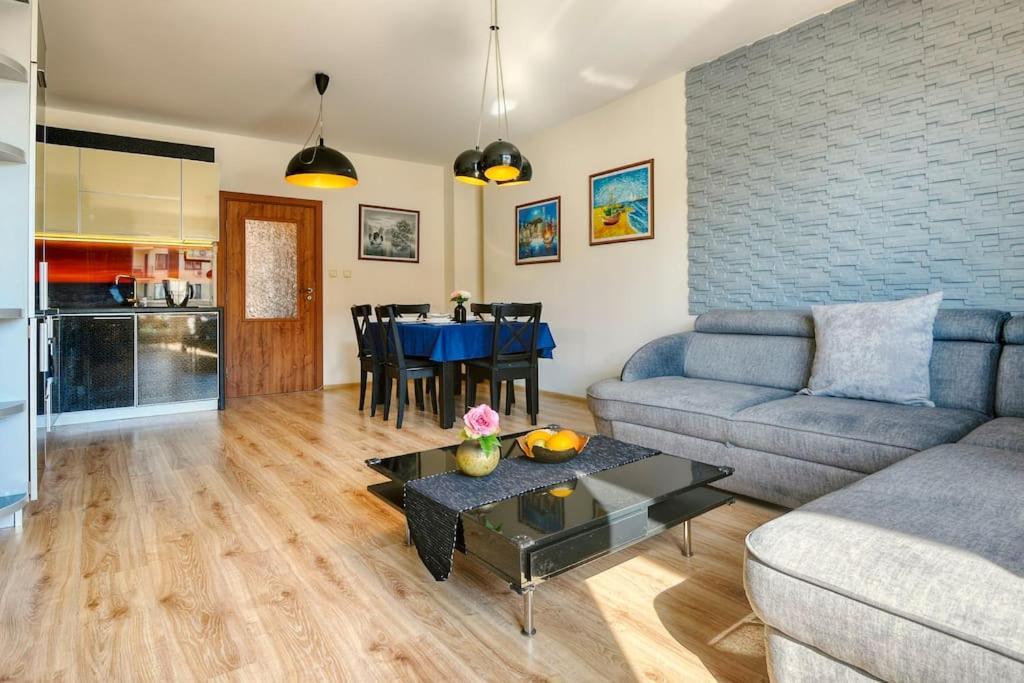 Comfort In Center Varna Exterior photo